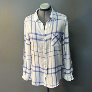 Casual shirt, size medium, good condition, 100% rayon
